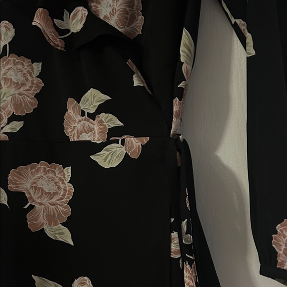 cupcakes & cashmere Black Floral Long Sleeve Dress - Picture 7 of 8